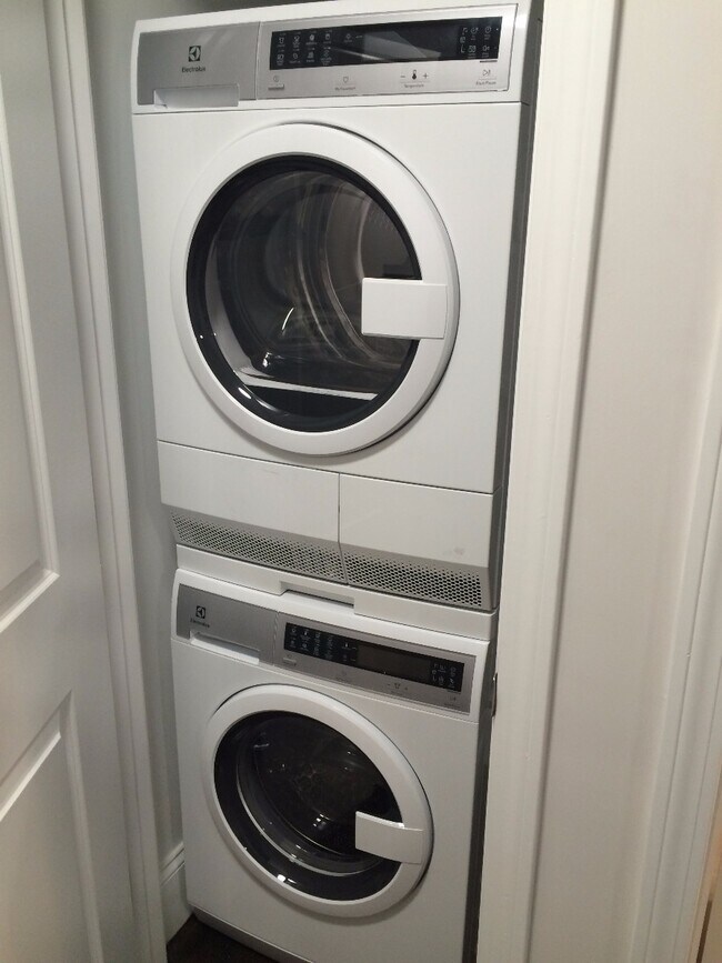 Photo - 12 Saint Germain St Unidad 11