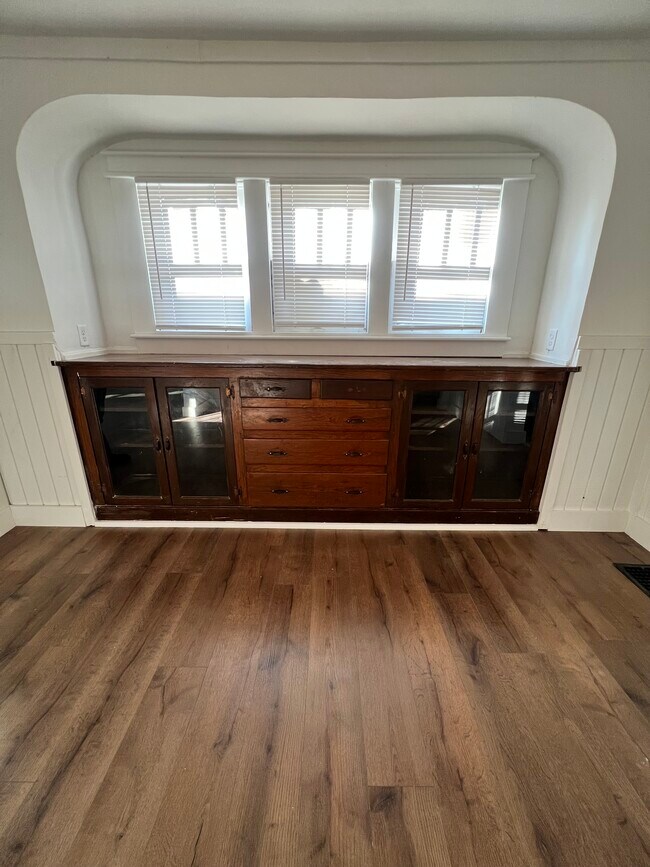 Photo - 960 E Pleasant Run Parkway North Dr