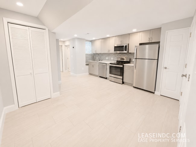 Photo - 55 Quincy Pl NW Unidad #B