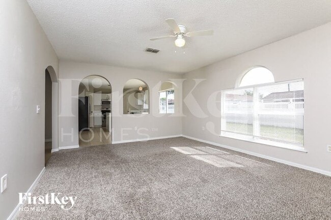 Photo - 684 Jaguar Ct