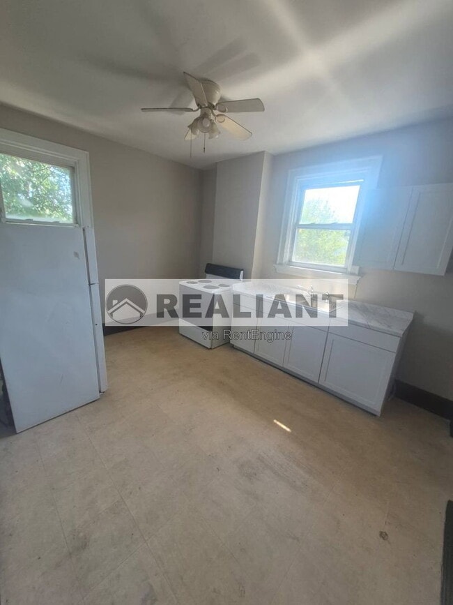 Photo - 1838 Holman St