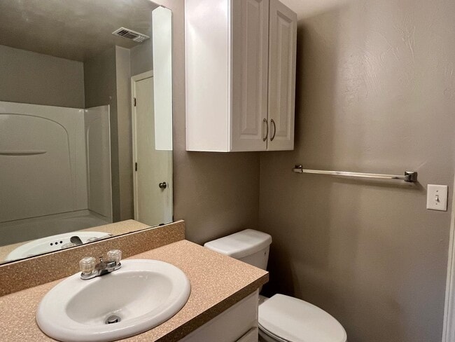 Photo - Cute 3 Bed, 2 Bath In Deer Creek Schools