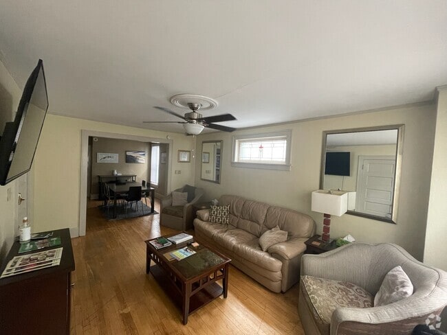 Building Photo - 1019 E Land Pl Unit 1019 E Land Pl Rental