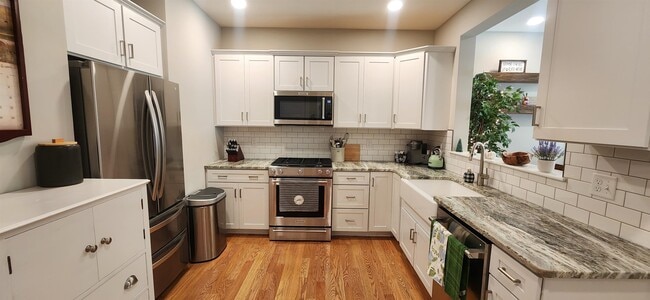 Photo - 25 Angel Pt Cir