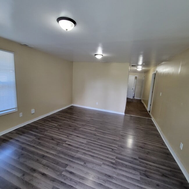 Irvington 4BR/2BA House w/Central Air!