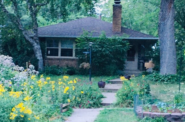 Building Photo - 2381 Buford Ave Unit Main