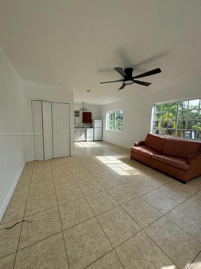 Photo - 604 SW 2nd Ave Unit 2