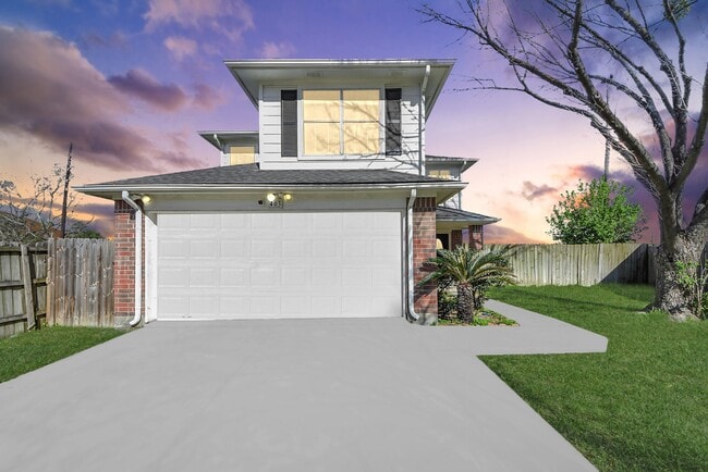 Building Photo - 403 Willow W Dr