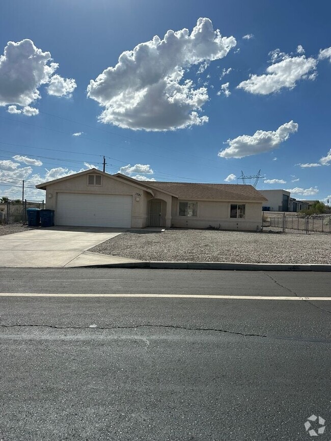 Building Photo - Unfurnished Full Time Rental