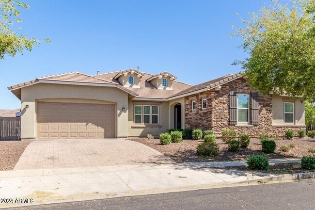 Building Photo - 13695 N 148th Dr