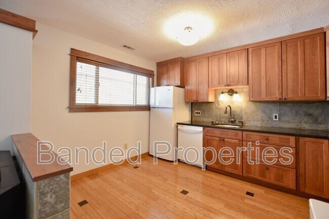 Photo - 5800 Main Point Blvd