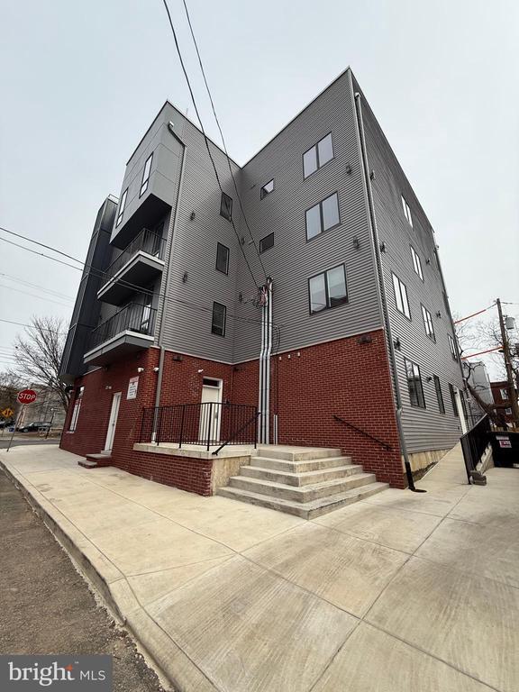 Building Photo - 914 W Susquehanna Ave Unit 2A Rental