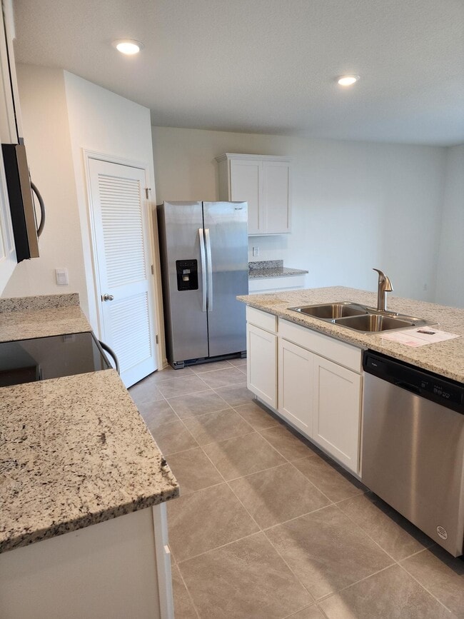 Photo - 4946 Barr St