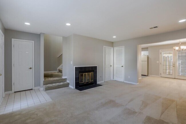 Photo - 189 Holcomb Ferry Rd