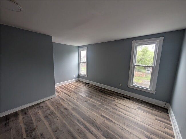 Photo - 226 W Miller St