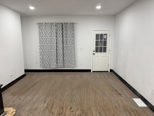 Photo - 919 S 50th St