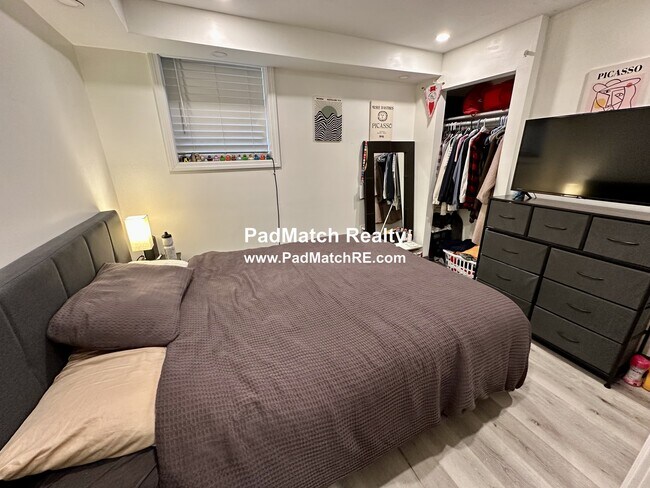 Photo - 49 Boylston St Unidad B