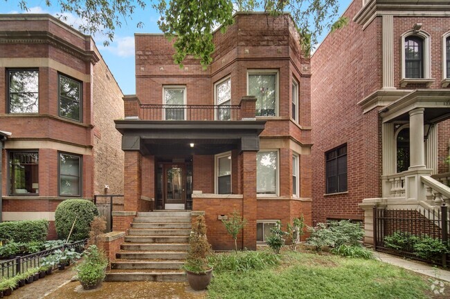 Building Photo - 1240 W Cornelia Ave Unit 2 Rental