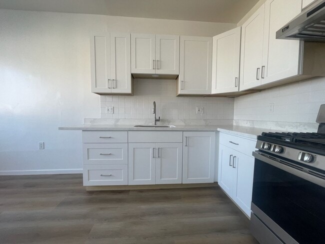 Photo - 1062 Washington St