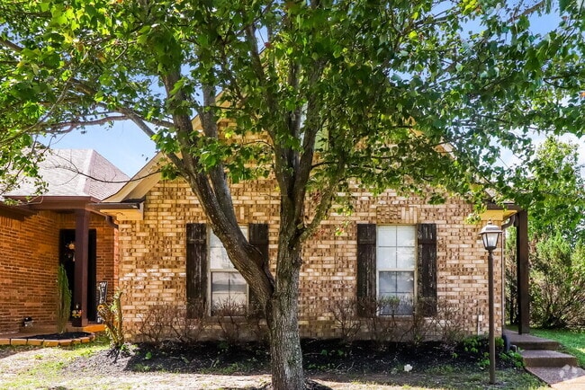 Building Photo - 6885 Lagrange Grove Dr Rental