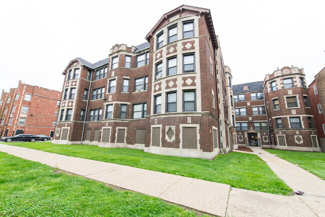 Building Photo - 8148-56 S Ingleside Rental