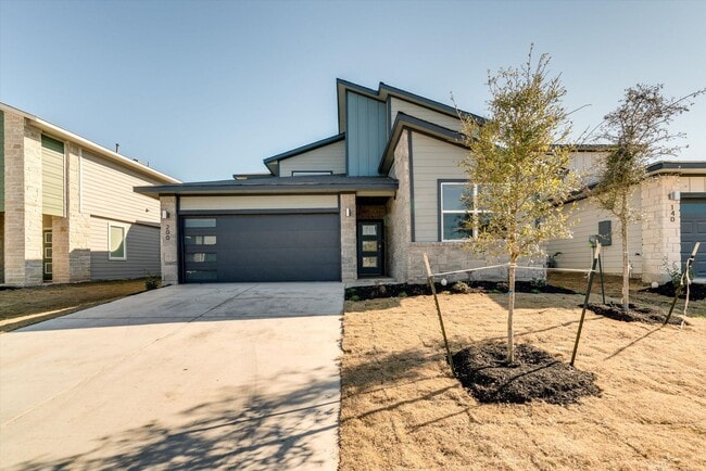 Building Photo - 200 Cupreata Ln