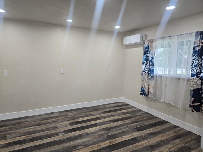 1332 Heather Ln