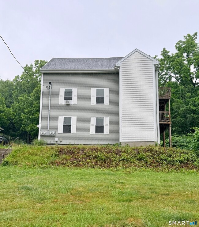 Photo - 415 School St