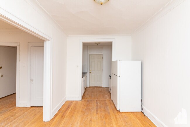 Photo - 4414 N Whipple St Unidad 14-2N