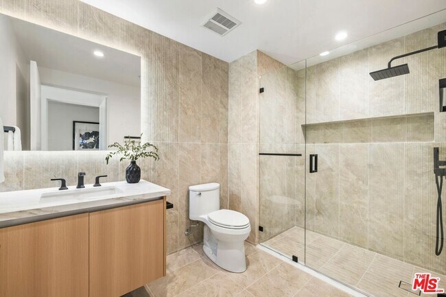 1463 1/2 S Beverly Dr Unit 301
