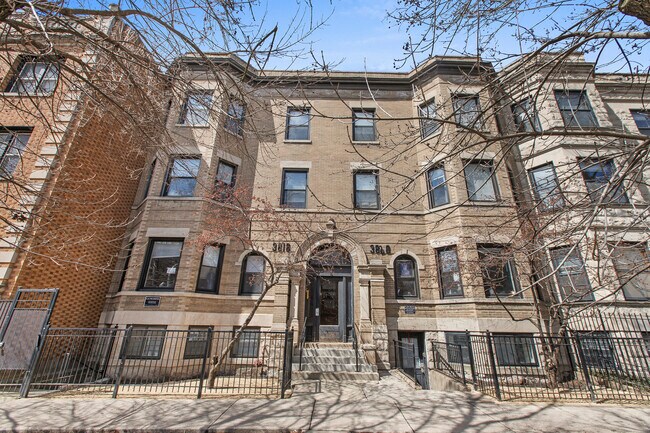 Building Photo - 3820 N Sheffield Ave