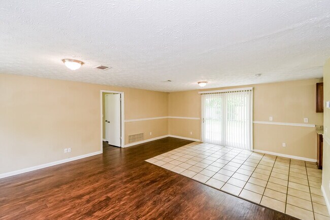 Photo - 770 Trambley Dr E