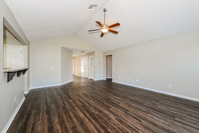 Photo - 8465 Rockridge Dr
