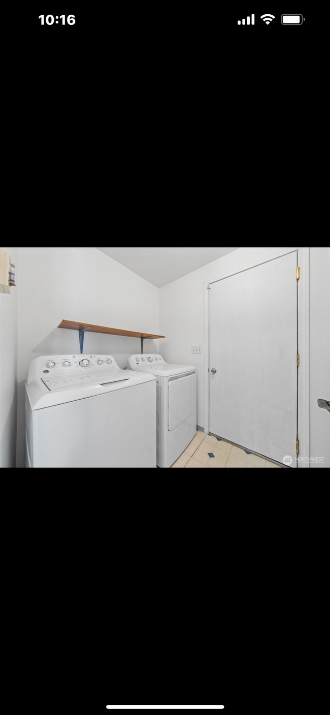 Building Photo - 1430 E 59th St Rental