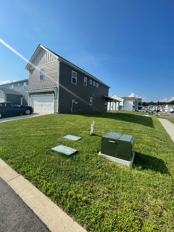 Photo - 1525 Ashgrove Pl