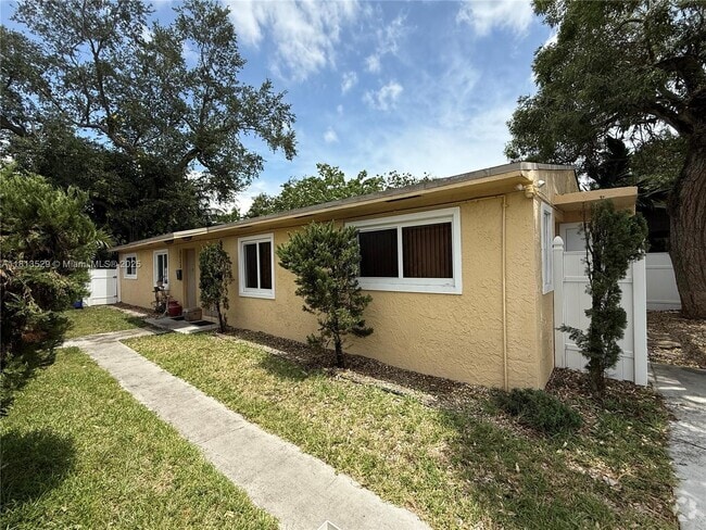 Building Photo - 3117 Carter St Unit 3121 Rental