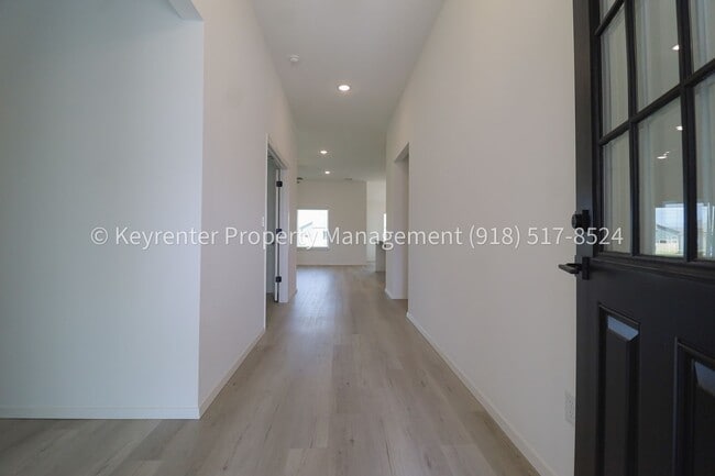 Photo - Stunning New Construction Simmons Home - 5 Bed 3 Bath - Move In Ready!