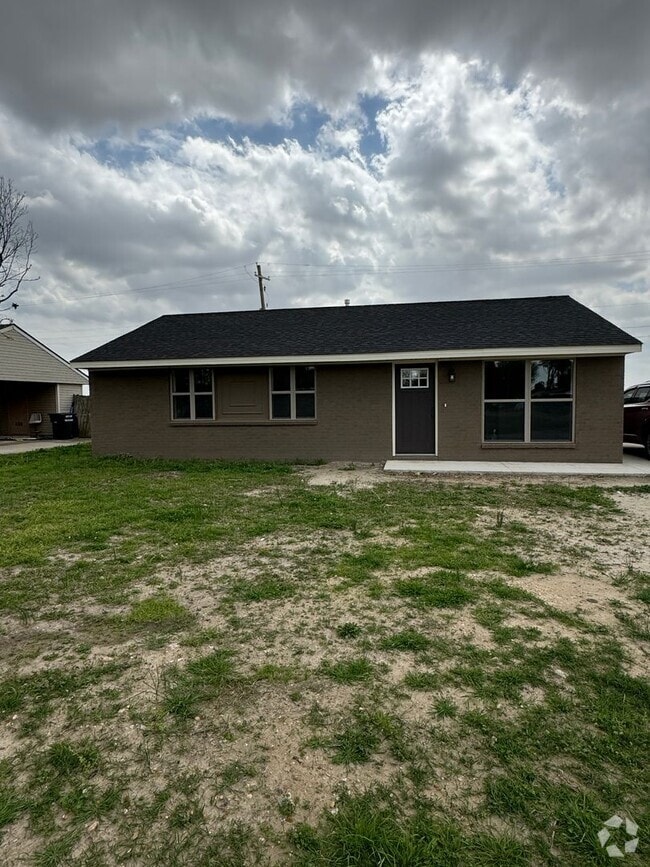 Building Photo - 3 Bed / 1 Bath in Trumann Available Now! Rental