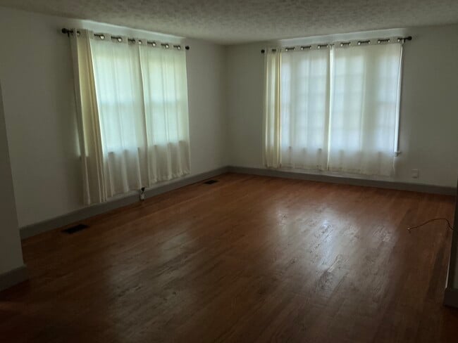 Photo - 722 Forest Dr