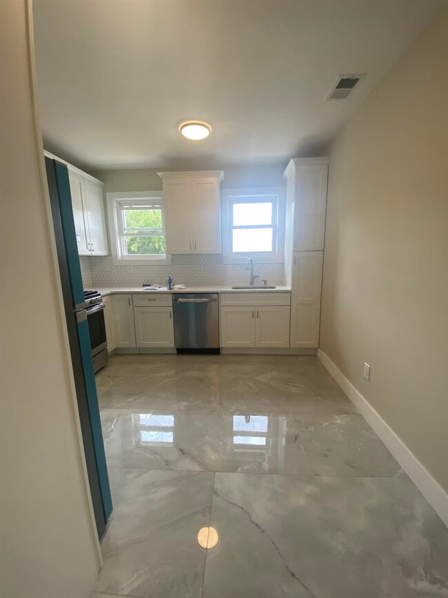 Photo - 275 Avenue B Unit 2