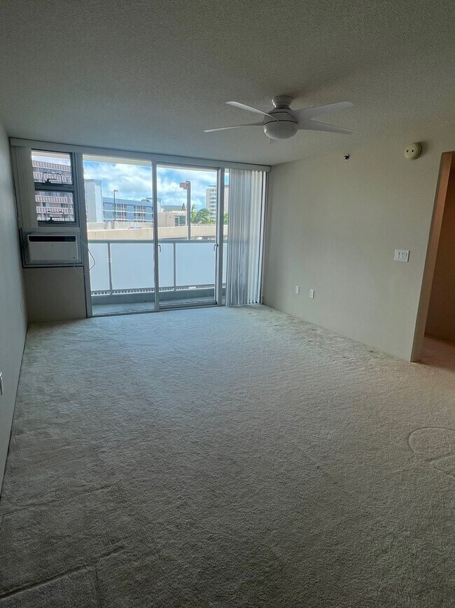 Photo - Country Club Village 6 - 2 Bedroom 1 Bath 2 Parking with Washer/Dryer in Unit Unit 804