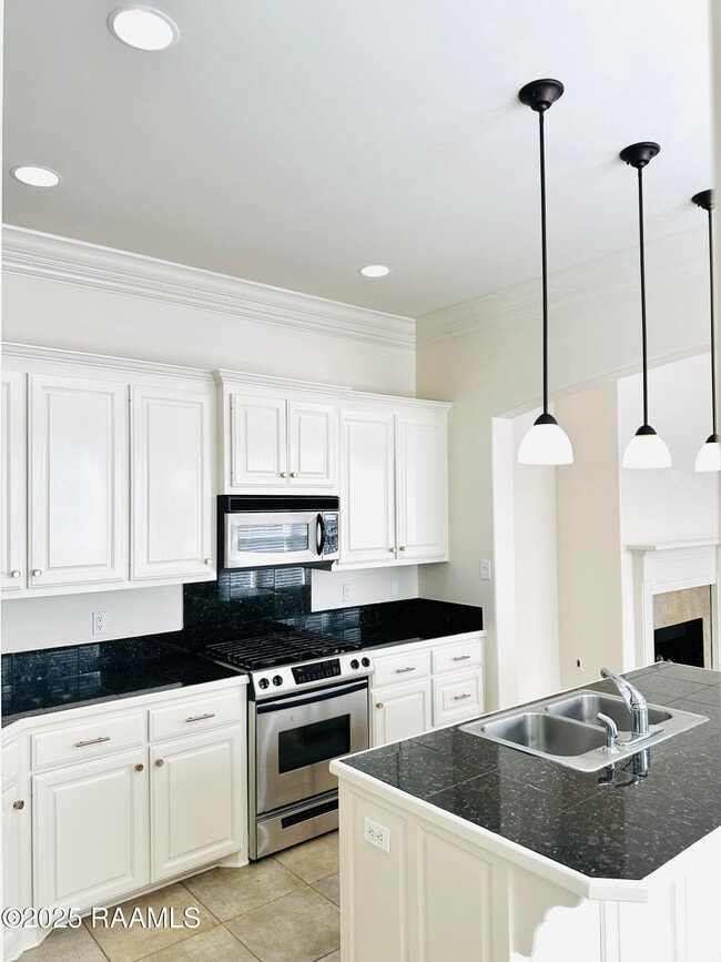 Photo - 108 Laguna Ln