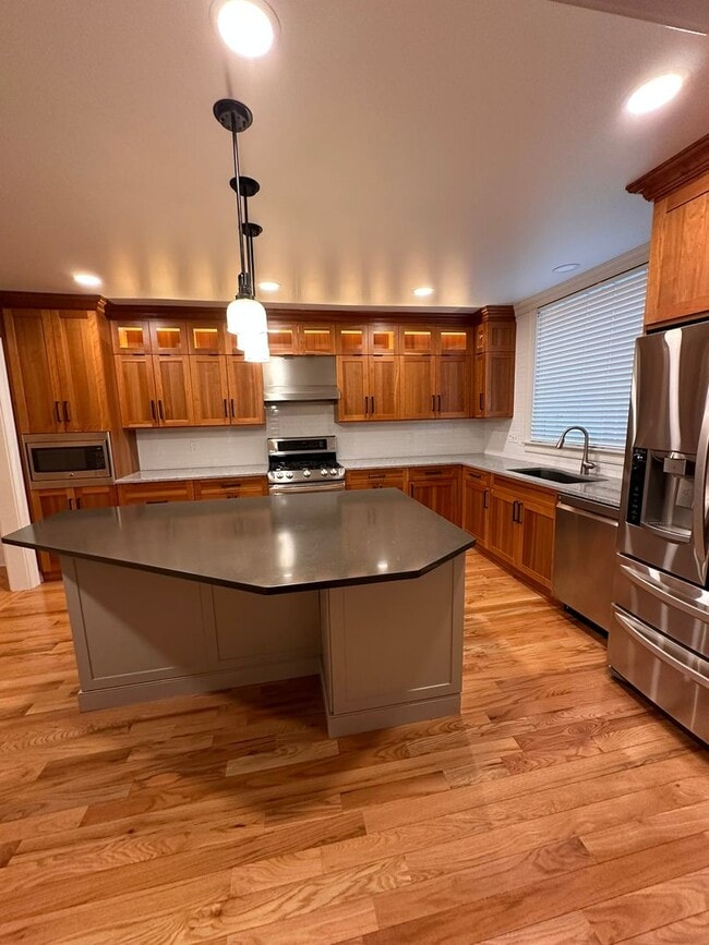 Photo - LARGE THREE BEDROOM HOME - AVAILABLE JUNE ...