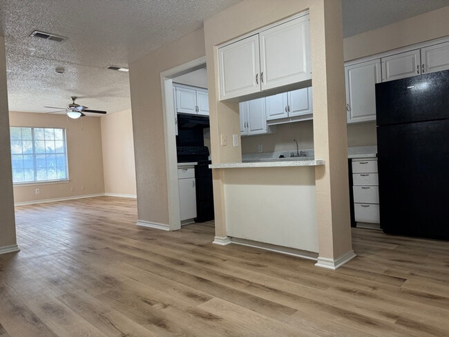 Photo - 1379 Sylvan Dr Unidad 1379