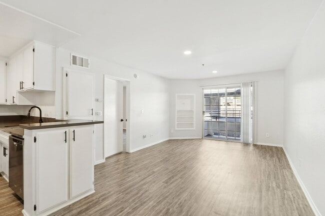 Photo - 4378 Sepulveda Blvd