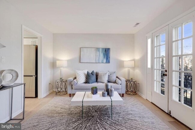 Photo - 4940 Bradley Blvd