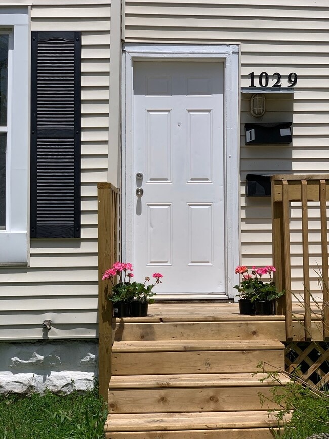 Photo - 1029 Walker Ave NW