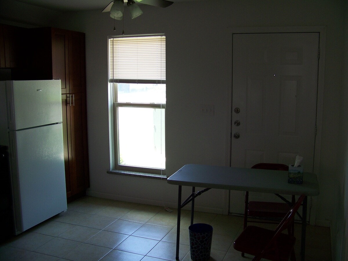 Photo - 300 Spruce St