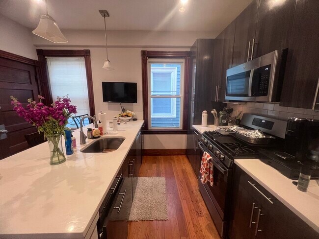 Photo - 181 M St Unidad 2