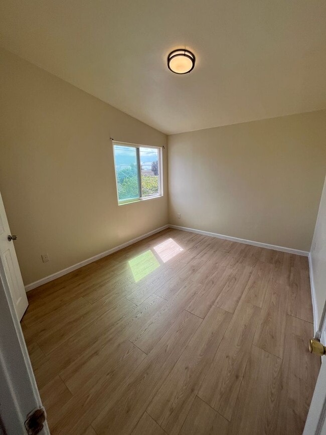 Photo - 66 E McFarlane Dr Unidad Upstairs